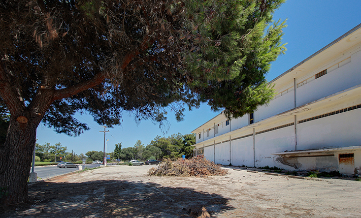 COMMERCIAL PROPERTY ON A BUSY INTERCHANGE