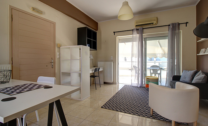 LARGE BALCONIES & UNOBSTRUCTED SEA VIEWS