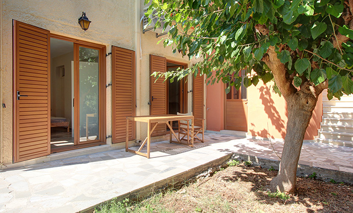 APARTMENT WITH A GARDEN AND PRIVACY