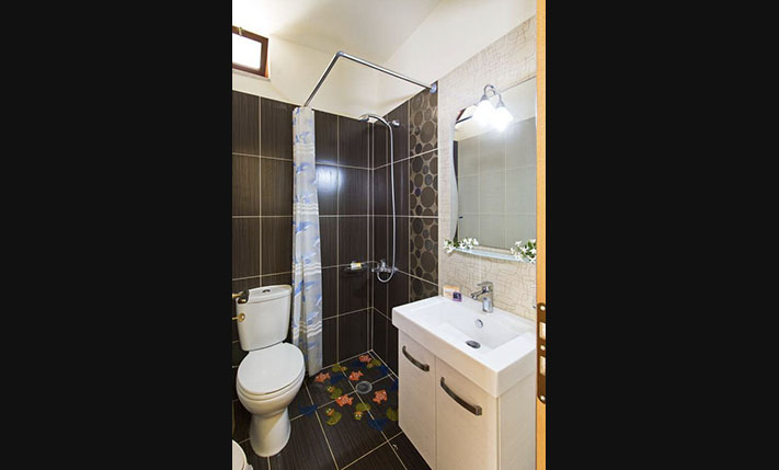 RESTORED VILLAGE HOUSE ON THE WAY TO BALOS