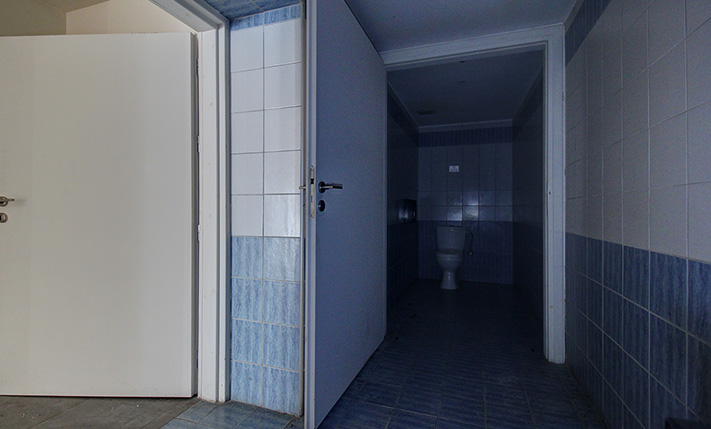 CENTRAL POINT ON A LOW-TRAFFIC STREET