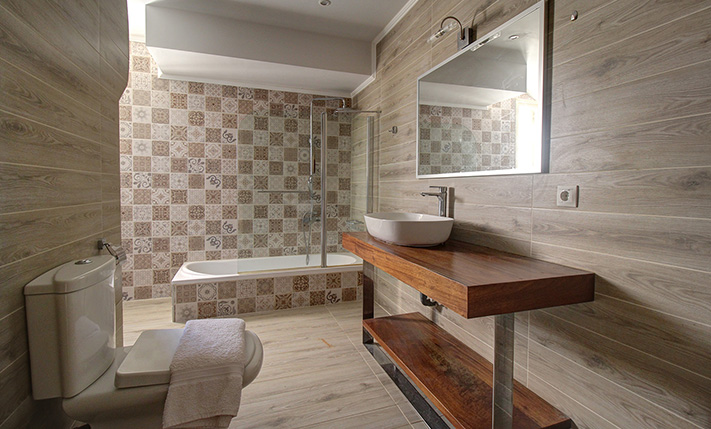 FAMILY SIZE APARTMENT WITH IMPRESSIVE SEA VIEWS