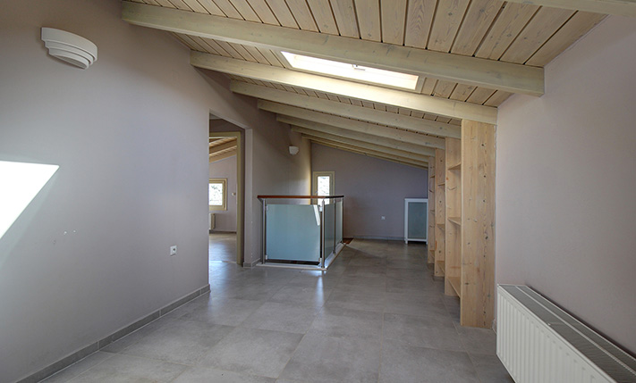 FAMILY SIZE APARTMENT WITH IMPRESSIVE SEA VIEWS