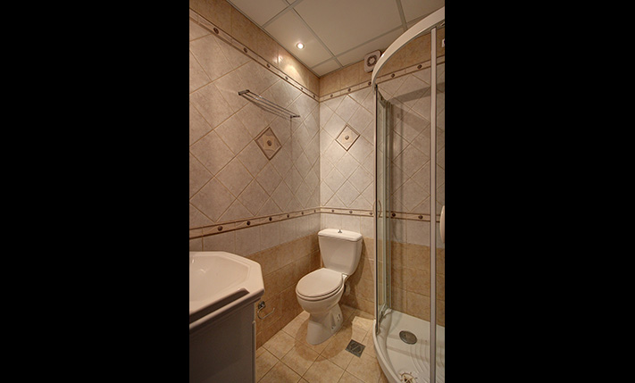 ΑPARTMENT WITH A ROOF TERRACE