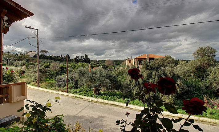 ΑPARTMENT WITH A ROOF TERRACE