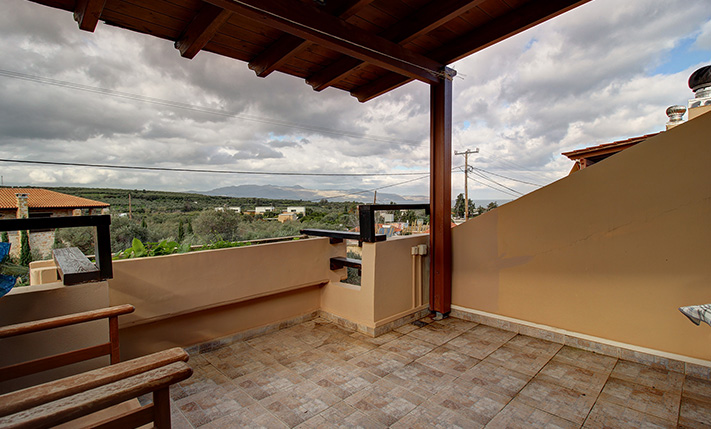 ΑPARTMENT WITH A ROOF TERRACE