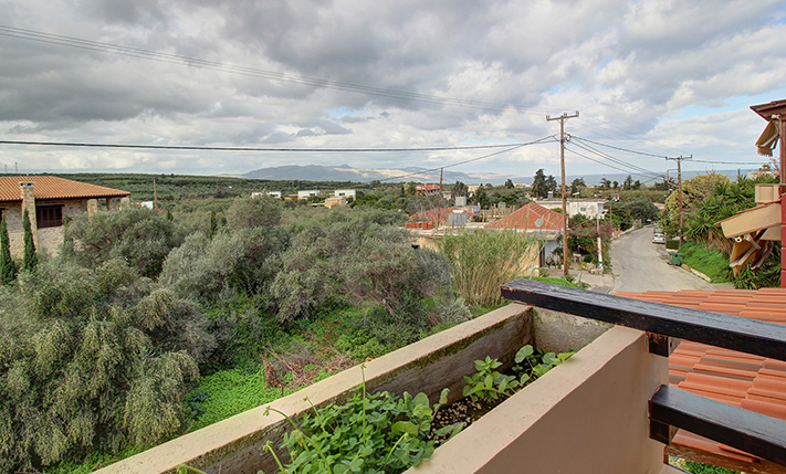 ΑPARTMENT WITH A ROOF TERRACE