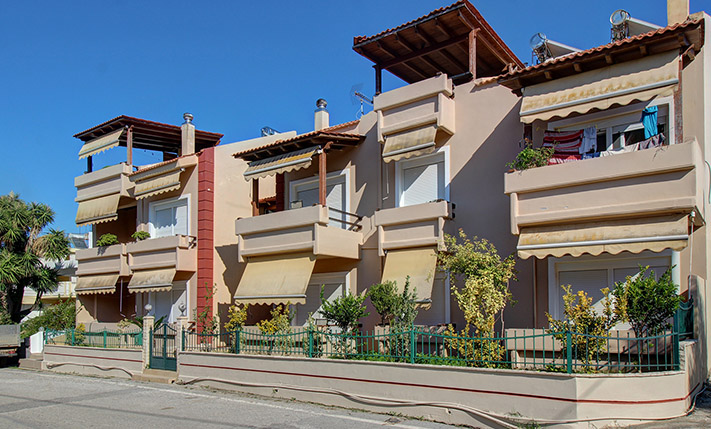ΑPARTMENT WITH A ROOF TERRACE