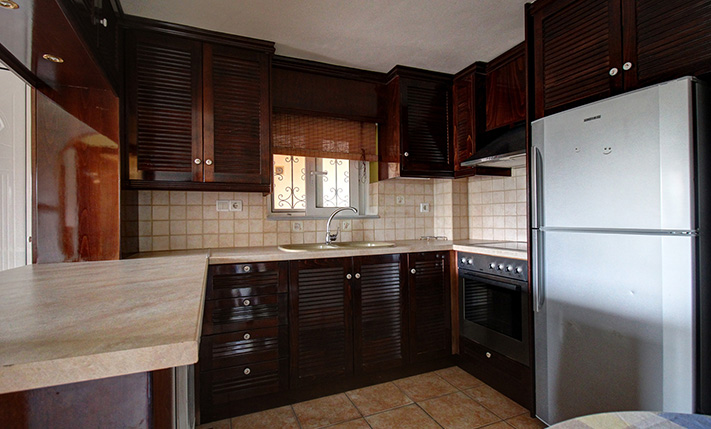 ΑPARTMENT WITH A ROOF TERRACE