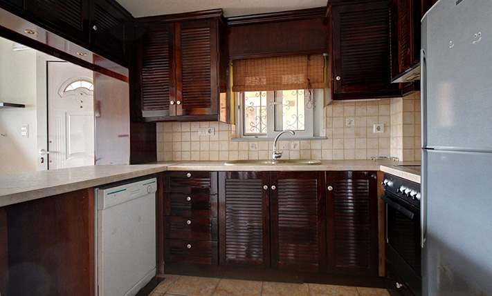 ΑPARTMENT WITH A ROOF TERRACE