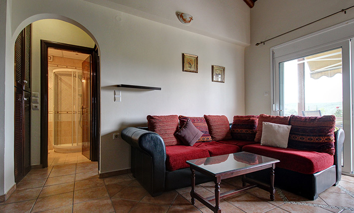 ΑPARTMENT WITH A ROOF TERRACE