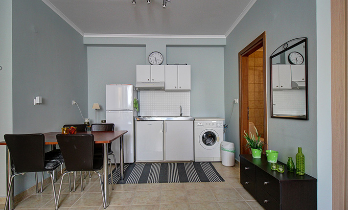 IN A RESIDENTIAL COMPLEX THAT OVERLOOKS THE SEA