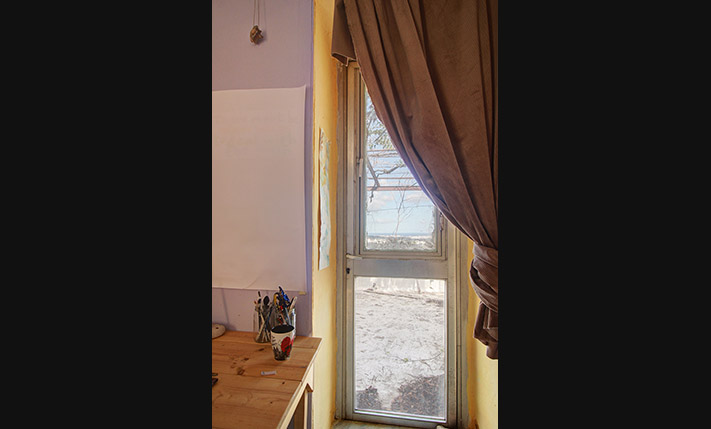 LARGE SEMI-CONVERTED STONE HOUSE