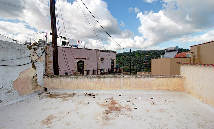 LARGE SEMI-CONVERTED STONE HOUSE