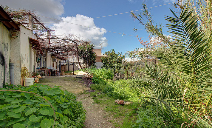 LARGE SEMI-CONVERTED STONE HOUSE