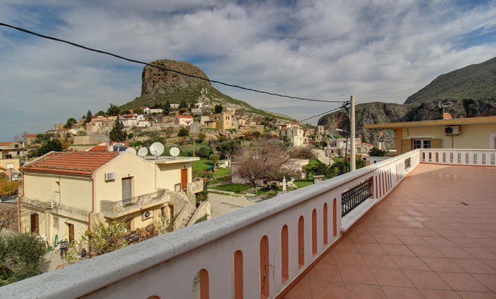 2 APTS & 1 COMMERCIAL PROPERTY COMPLEX