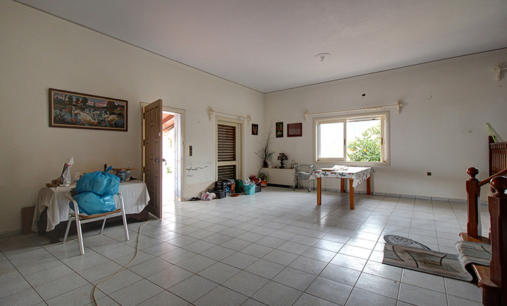 2 APTS & 1 COMMERCIAL PROPERTY COMPLEX