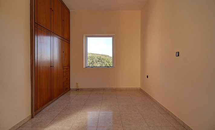 SPACIOUS HOUSE WEST OF CHANIA