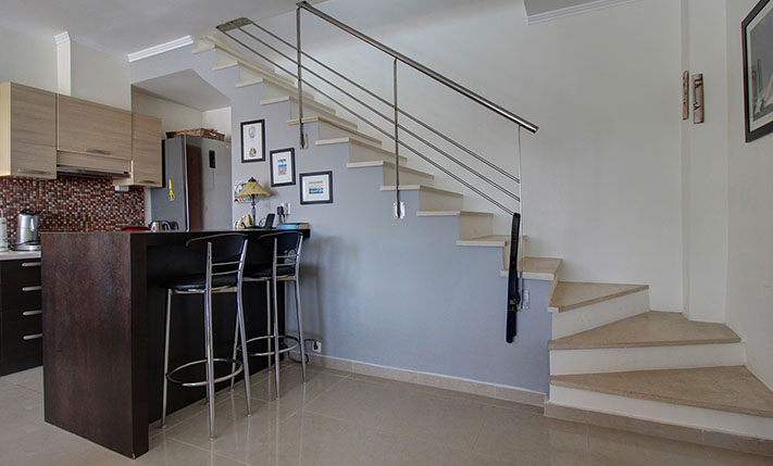 UNOBSTRUCTED SEA VIEWS & A LARGE SHARED POOL