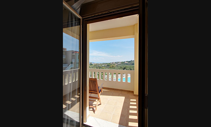 UNOBSTRUCTED SEA VIEWS & A LARGE SHARED POOL