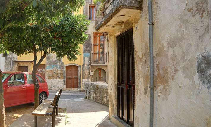 UNOBSTRUCTED PARK VIEWS & SPACIOUS TERRACES