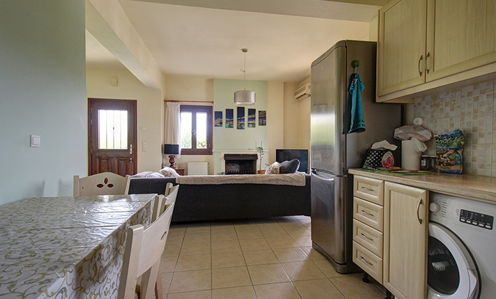 FAMILY HOUSE IN A FRIENDLY NEIGHBORHOOD