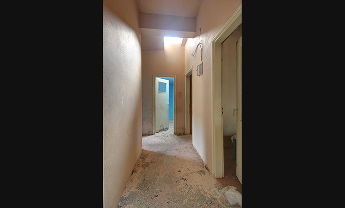 BEAUTIFUL HOUSE WITH BRIGHT ROOMS