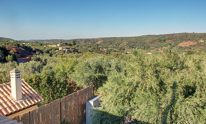 COSY & QUAINT BUNGALOW IN LUSH SURROUNDINGS