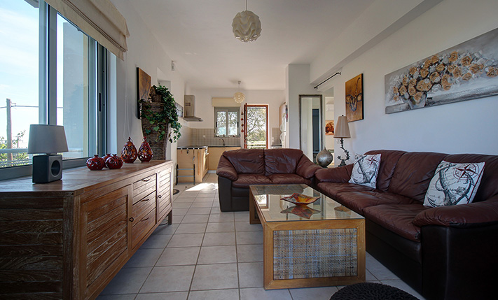 ΔΙΑΜΠΕΡΕΣ ΣΕ ΣΥΓΚΡΟΤΗΜΑ ΜΕ ΜΕΓΑΛΗ ΠΙΣΙΝΑ