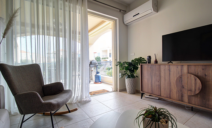 2-STOREY MAISONETTE IN BEACHFRONT COMPLEX