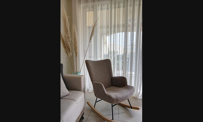 2-STOREY MAISONETTE IN BEACHFRONT COMPLEX