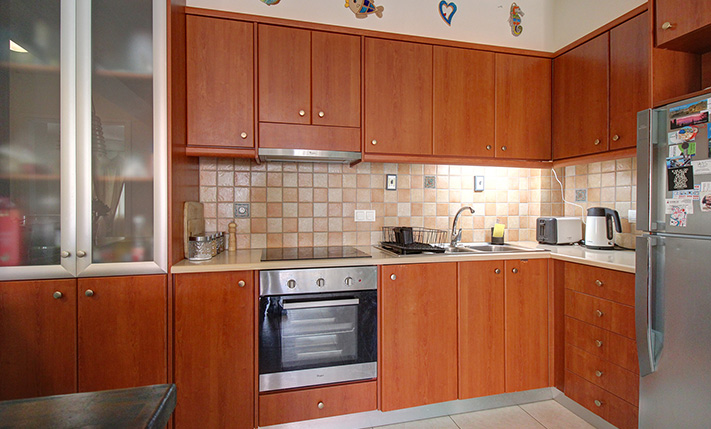 2-STOREY MAISONETTE IN BEACHFRONT COMPLEX