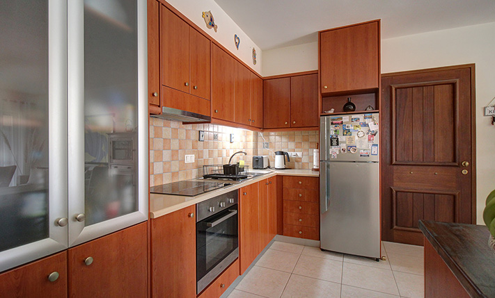 ΑΚΙΝΗΤΟ ΣΕ ΠΑΡΑΘΑΛΑΣΣΙΟ ΟΙΚΙΣΤΙΚΟ ΣΥΓΚΡΟΤΗΜΑ