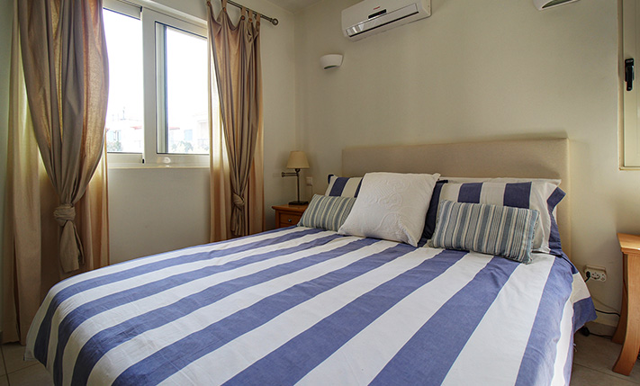 2-STOREY MAISONETTE IN BEACHFRONT COMPLEX