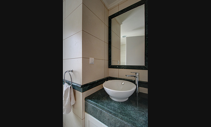 ΑΚΙΝΗΤΟ ΣΕ ΠΑΡΑΘΑΛΑΣΣΙΟ ΟΙΚΙΣΤΙΚΟ ΣΥΓΚΡΟΤΗΜΑ