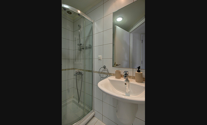 ΑΚΙΝΗΤΟ ΣΕ ΠΑΡΑΘΑΛΑΣΣΙΟ ΟΙΚΙΣΤΙΚΟ ΣΥΓΚΡΟΤΗΜΑ