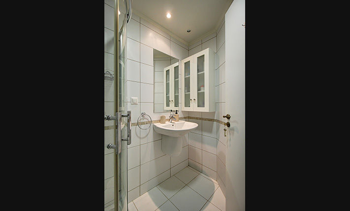 2-STOREY MAISONETTE IN BEACHFRONT COMPLEX