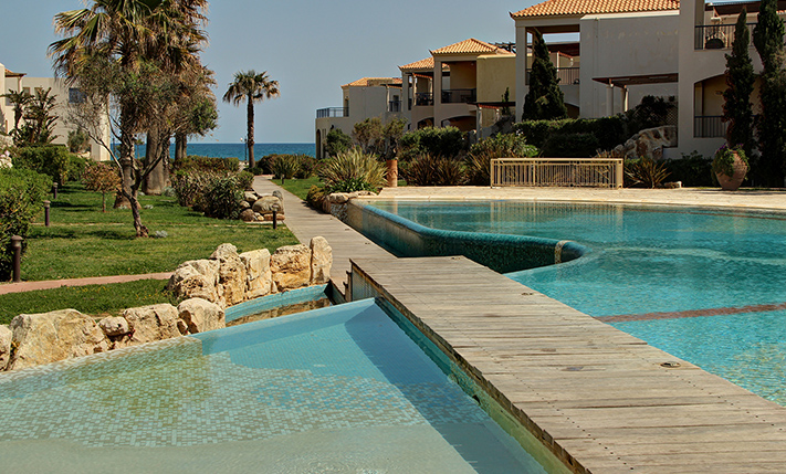 ΑΚΙΝΗΤΟ ΣΕ ΠΑΡΑΘΑΛΑΣΣΙΟ ΟΙΚΙΣΤΙΚΟ ΣΥΓΚΡΟΤΗΜΑ