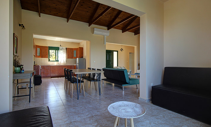 MODERN HOUSE IN A COMPLEX OF 4 RESIDENCES