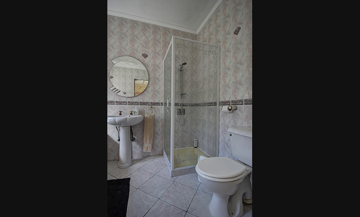 COMPLEX OF A HOUSE & 4 UNCONVERTED BUILDINGS