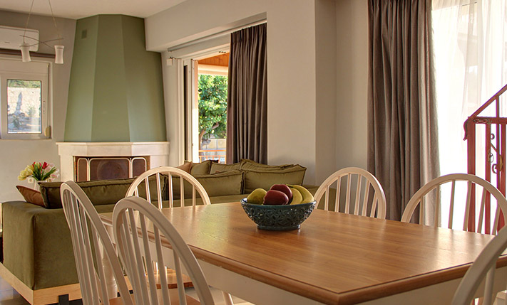 ELEGANTE WOHNUNG MIT POOL & GARTEN