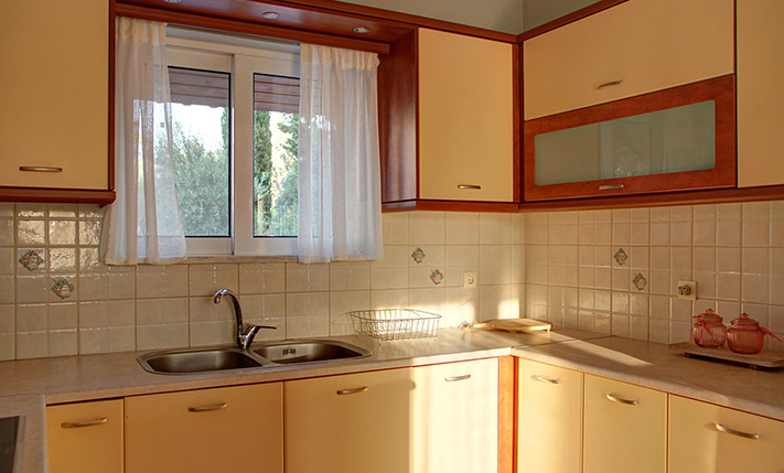 ELEGANT RESIDENCE WITH POOL AND GARDEN