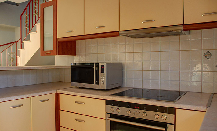 ELEGANT RESIDENCE WITH POOL AND GARDEN