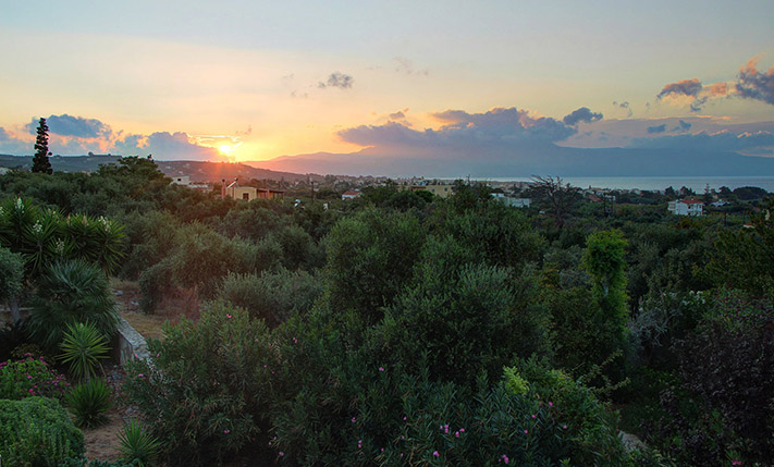 ΚΑΛΑΙΣΘΗΤΗ ΚΑΤΟΙΚΙΑ ΜΕ ΠΙΣΙΝΑ ΚΑΙ ΚΗΠΟ
