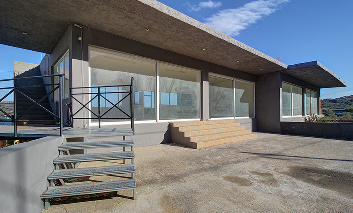 ΕΠΑΓΓΕΛΜΑΤΙΚΟ ΚΤΗΡΙΟ ΚΟΝΤΑ ΣΤΗ ΣΟΥΔΑ