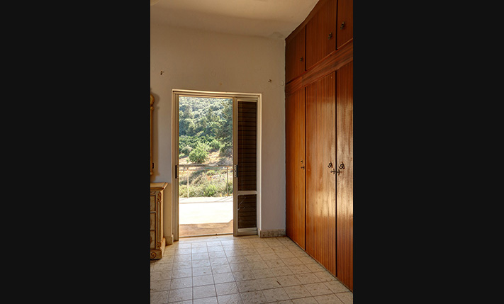 SEMI-CONVERTED HOUSE IN LUSH LOCATION