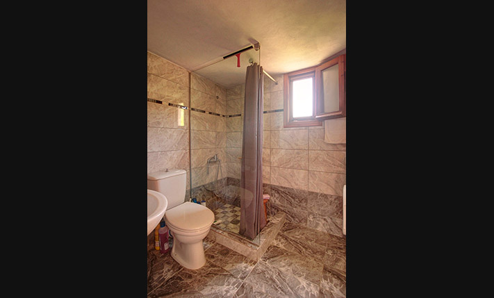 ΙΣΟΓΕΙΑ ΜΟΝΟΚΑΤΟΙΚΙΑ ΜΕ ΟΜΟΡΦΟ ΚΗΠΟ