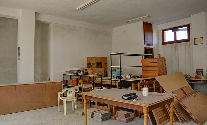 HIGH CEILING AND REMAINING BUILDABLE AREA