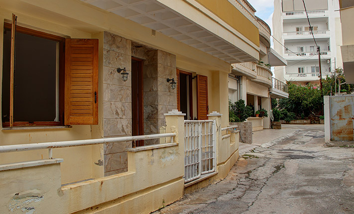 BUILDING OF 3 APARTMENTS IN PRIME LOCATION