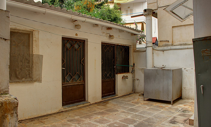 BUILDING OF 3 APARTMENTS IN PRIME LOCATION